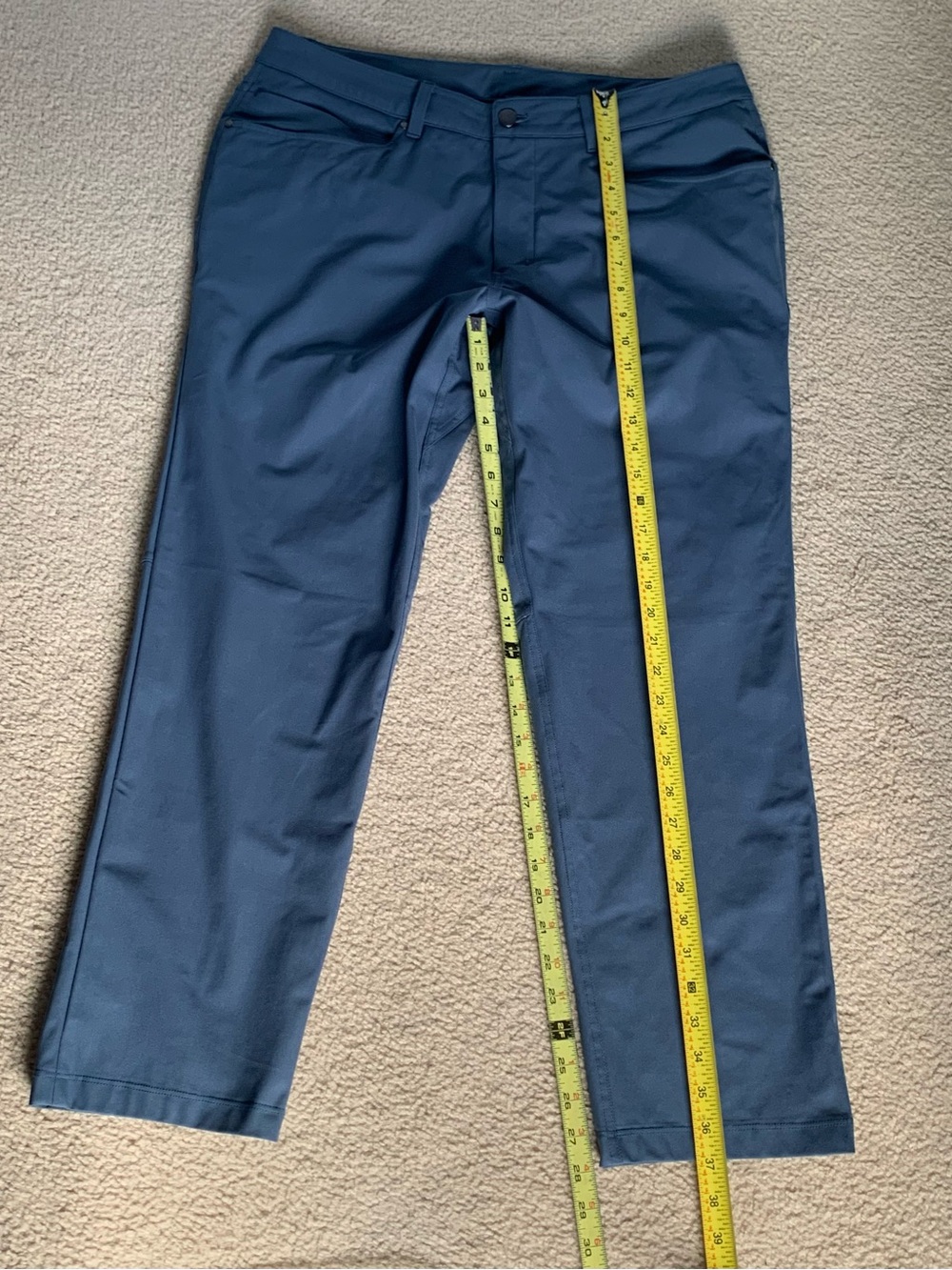 Men's Lululemon commission Navy Blue Stretch Dress Pants.